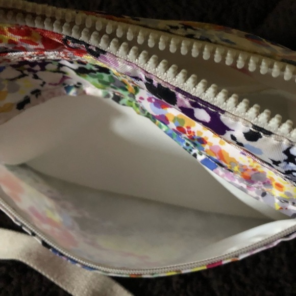 Kipling - Picture 2 of 6